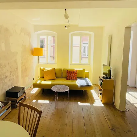 Boutique-ferienwohnung Im Alten Weinhaus Moser Apartamento Grünstadt